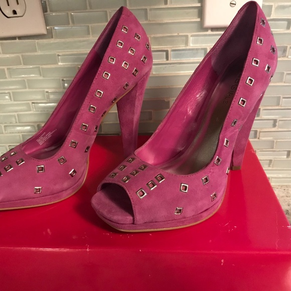 BCBG New Razzrush Suede Platform Peep Toe - Picture 4 of 8